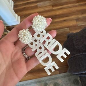 Pearl White Bride Earrings